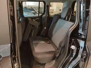 FORD Nuovo Tourneo Titanium 1.0 EcoBoost 125 CV 93 kW Trasmissione manuale a 6 rapporti 2WD