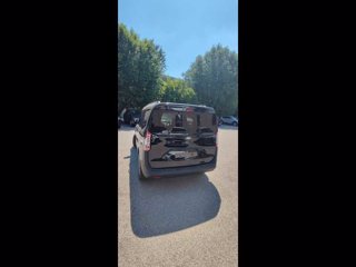 FORD Tourneo Courier 1.0 EcoBoost Titanium